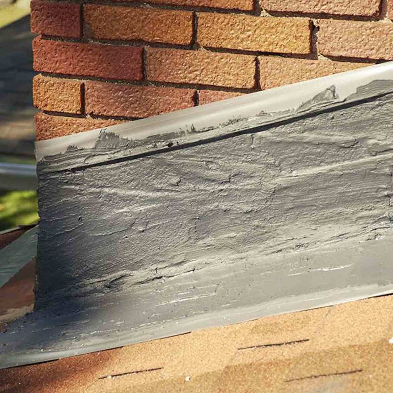 ChimneyRx Elastomeric Black Masonry Fireplace Flashing Sealant - 1/2 Gallon - 300054 - Image 6