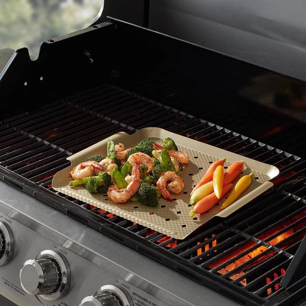 Non-Stick Vintage Gold Embossed 12" Grill Topper - Image 3