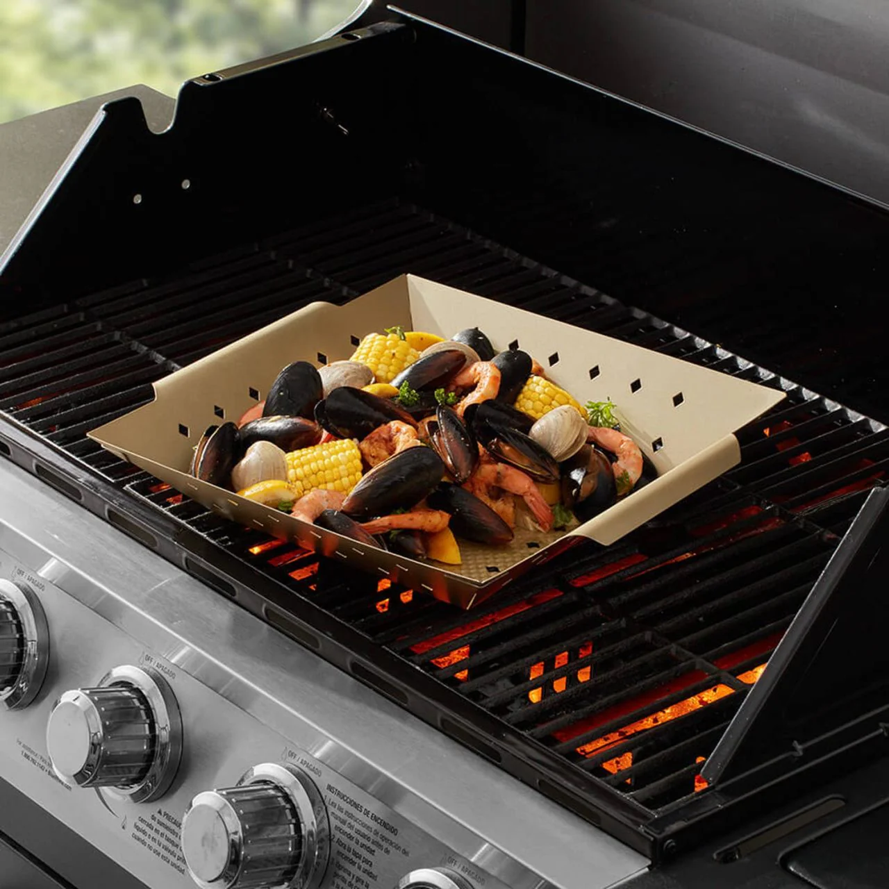 Non-Stick Vintage Gold Embossed Wok Grill Topper - Image 3